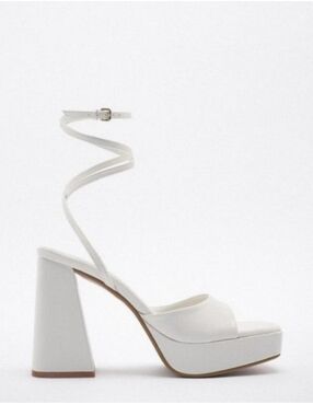 ZARA Leather Chunky High Heel Platform Chunky Strappy LEATHER Sandals White